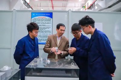 “寧送外賣不進工廠”已成過去？應屆畢業生揭秘 高端制造業的機電一體化專業真香